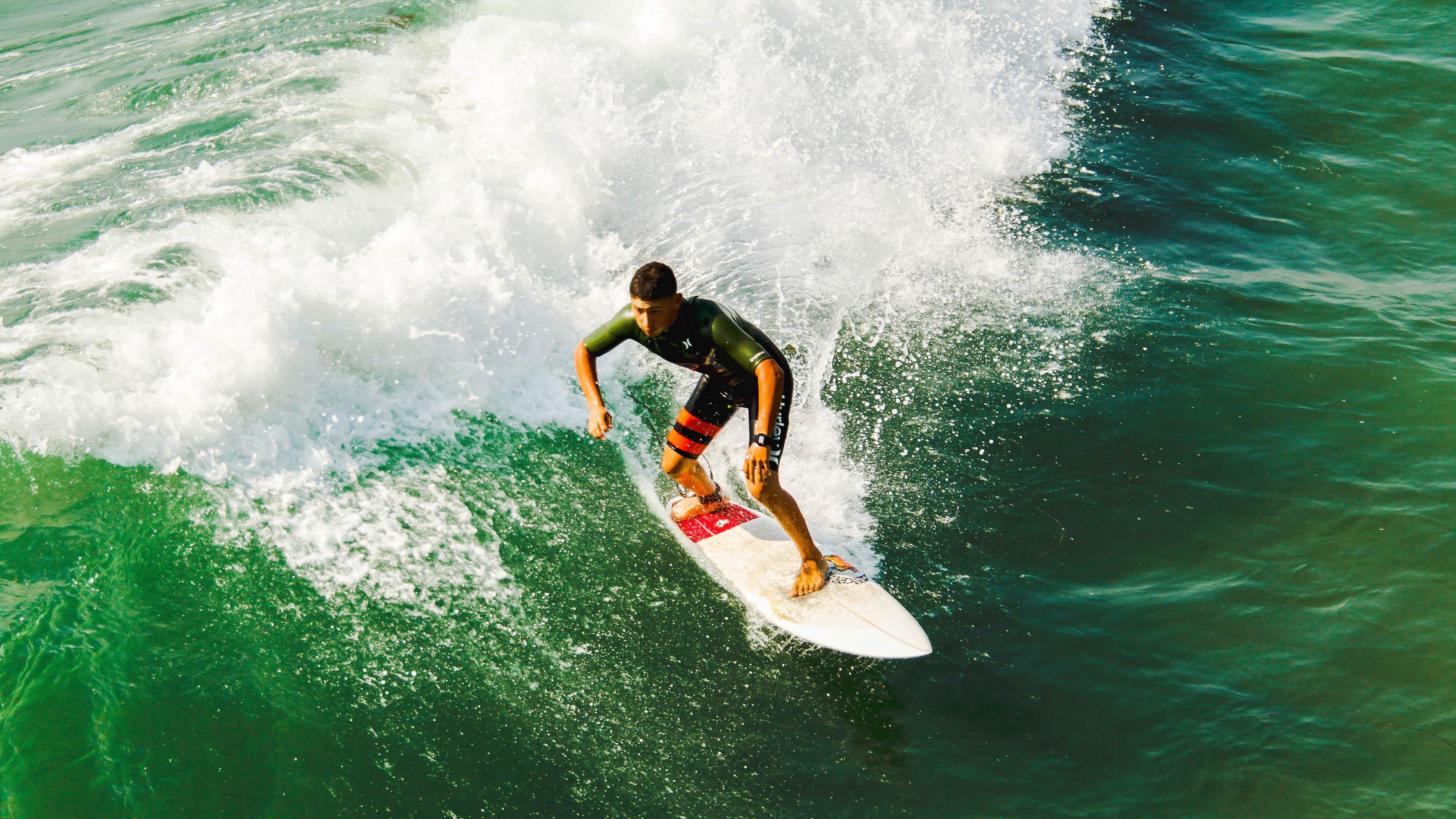 猛虎赛后欢声，中野双子星玩笑互动展露团队从容底色