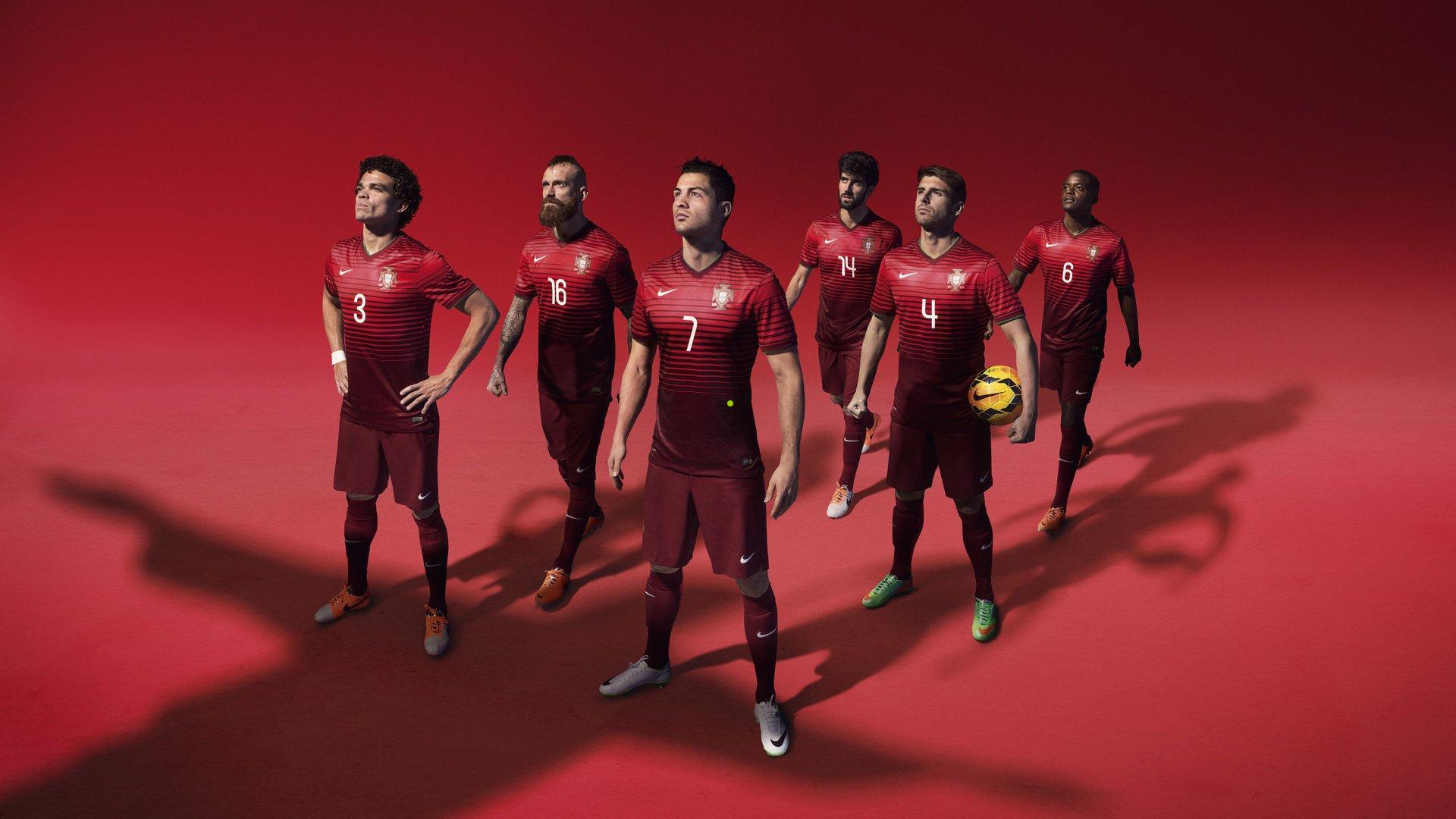 红军溃败荷甲劲旅！利物浦1-4埃因霍温吞下三连败，范戴克送点德里乌赫闪耀双响